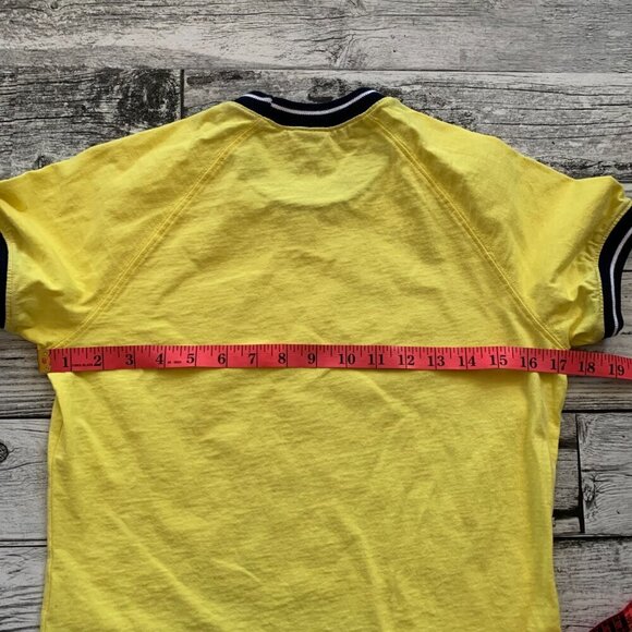 Nike Vintage 90s Centre Swoosh Yellow Short Sleeve Crewneck Cropped Tee - Picture 10 of 12